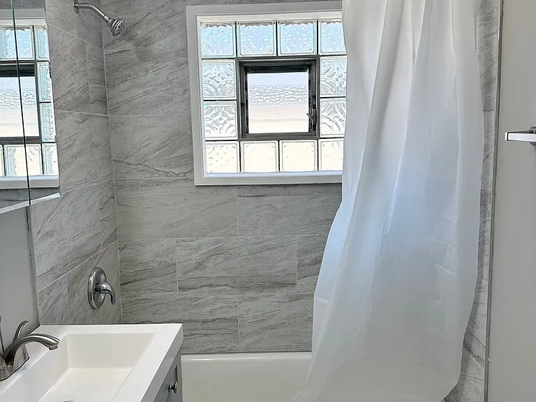 1719 E Roosevelt Rd #2 — Photo 11