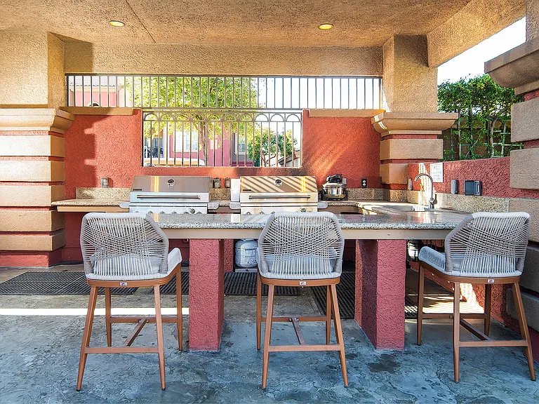 Montecito Pointe Apartments — Photo 32
