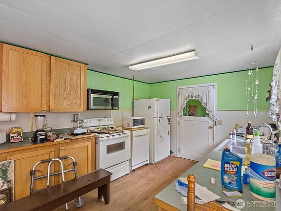 5th image of 17325 84th Avenue NW