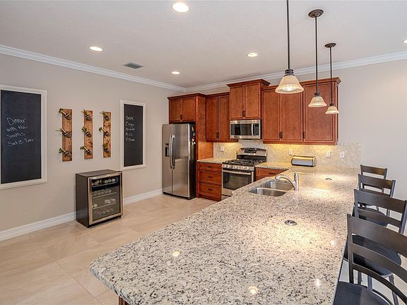 5th image of 6121 NW Castlebay Lane