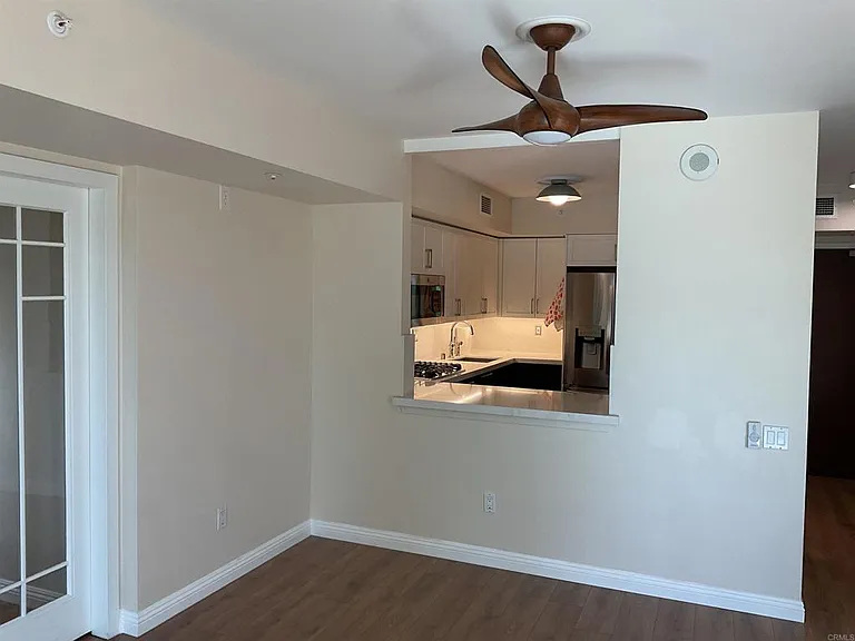 500 W Harbor Dr #318 — Photo 7