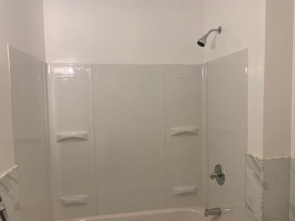 5th image of 4903 Cedar Ave APT 1