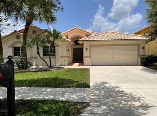 16911 Crestview Ln, Fort Lauderdale, FL 33326