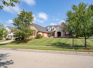 5585 Eden Ridge Dr, Cincinnati, OH 45247