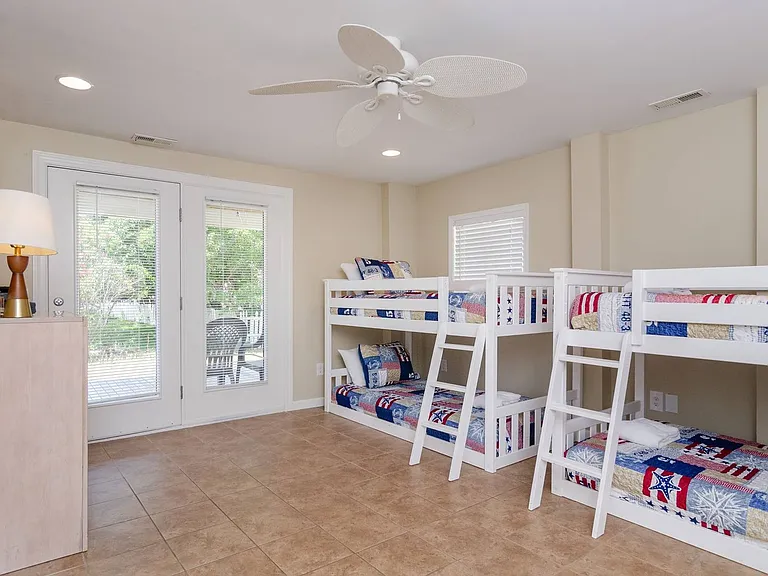 741 N Fort Fisher Blvd — Photo 37