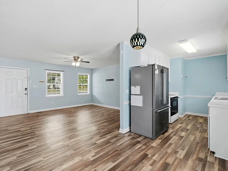 105 Twin Creeks Dr — Photo 14