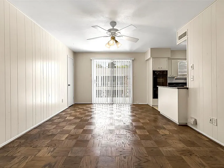 5835 E University Blvd #D — Photo 10