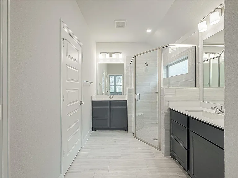 213 McCrea Ct — Photo 41