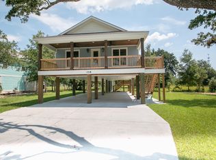 230 Market St, Pass Christian, MS 39571