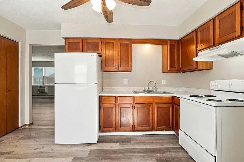 2 bed, 1.0 bath, $1,000 — Photo 3