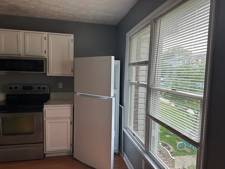 37 Oak Crest Ct — Photo 14