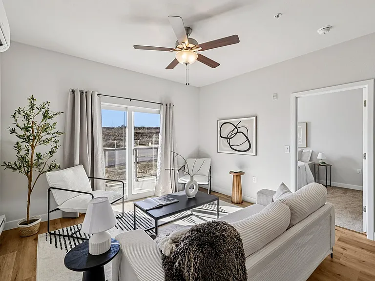 The Residences at Jamestown Quarry — Photo 16