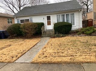 2907 W 97th St, Evergreen Park, IL 60805