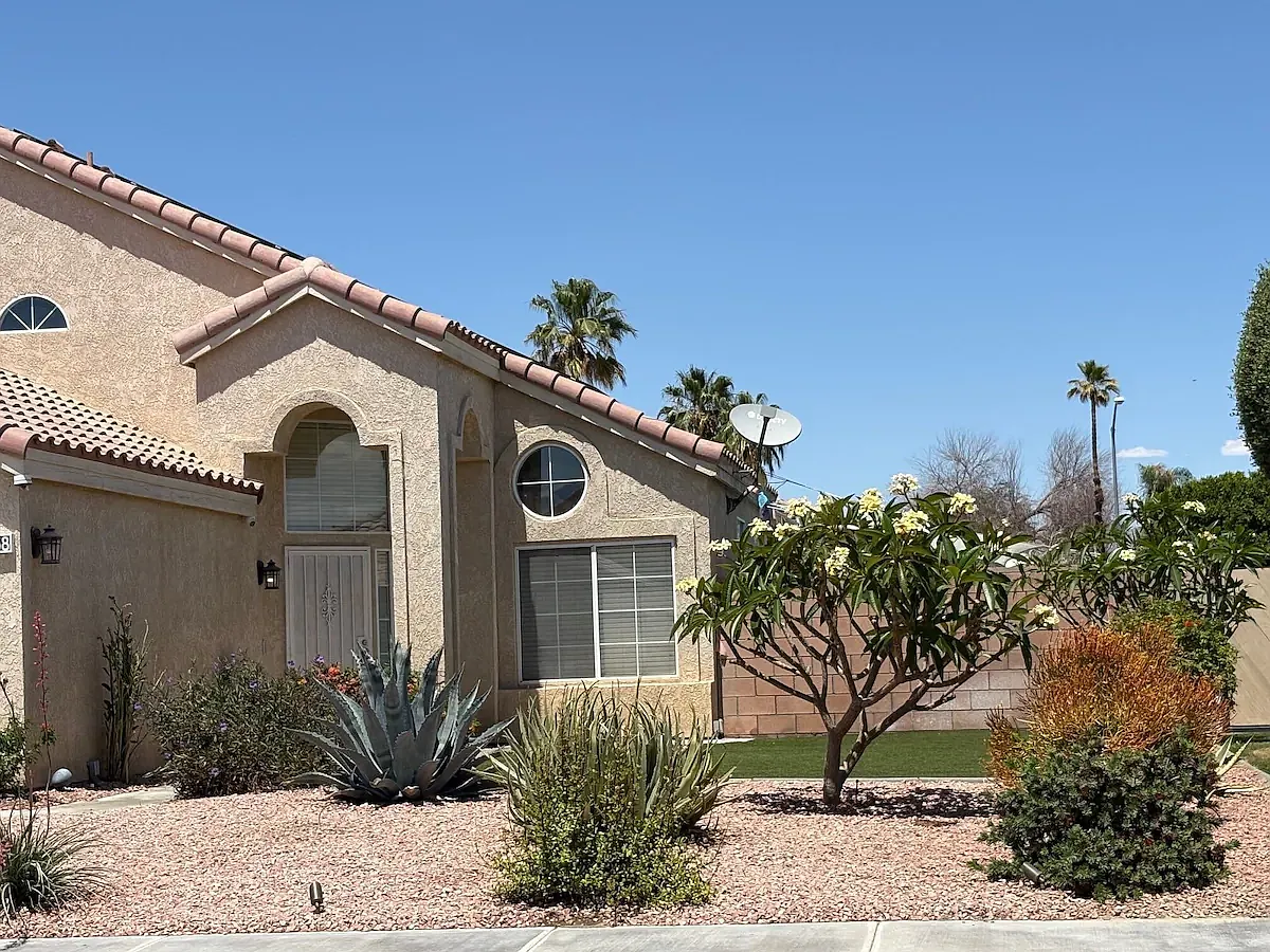4 bed, 1950 sqft, $4,450 — Photo 2