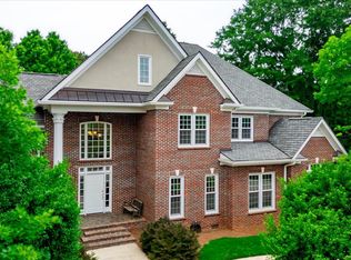 4 Fenwick Pl, Greer, SC 29650