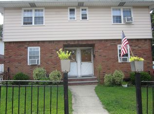 41B Linwood Rd N, Port Washington, NY 11050