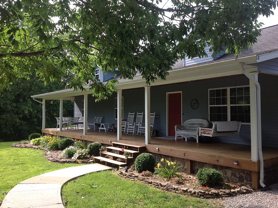1st image of 8 Blackhawk Dr