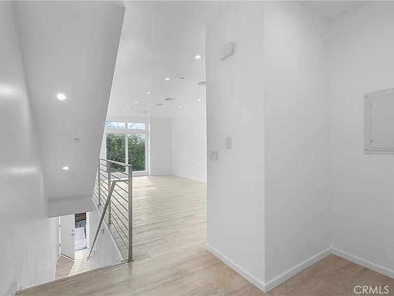6009 1/2 Barton Ave #6009 — Photo 22