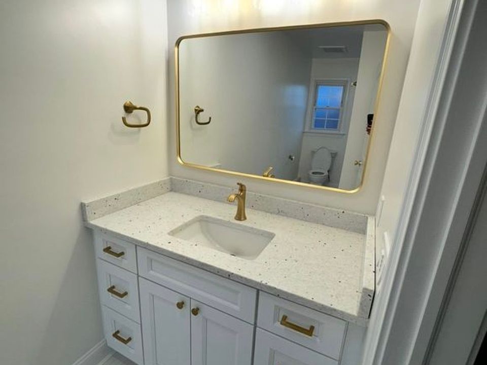 2nd image of 854 Palisade Ave APT 2