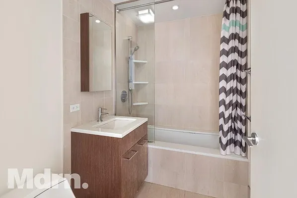 Rented by Mdrn Residential | media 12