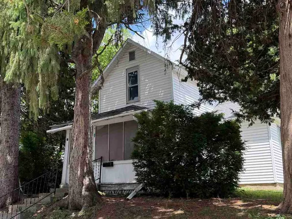 534 S Avenue B, Washington, IA 52353