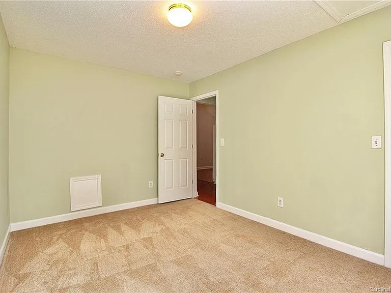 204 Tom Hunter Rd — Photo 29