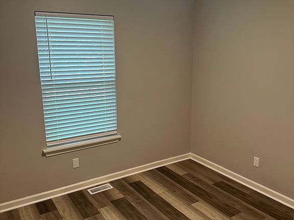 3rd image of 113 Ravine St