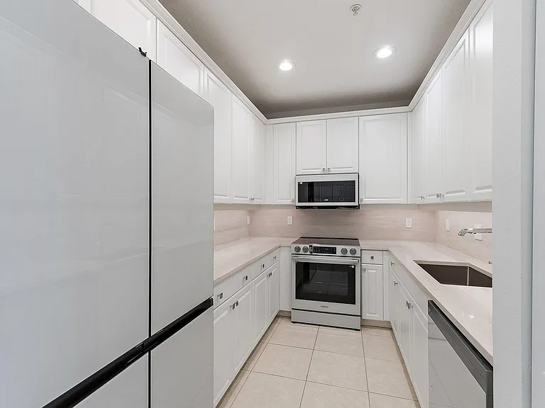 4273 E Main St — Photo 13