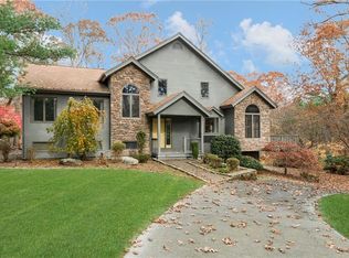 25 Green Hill Way, Warwick, RI 02818