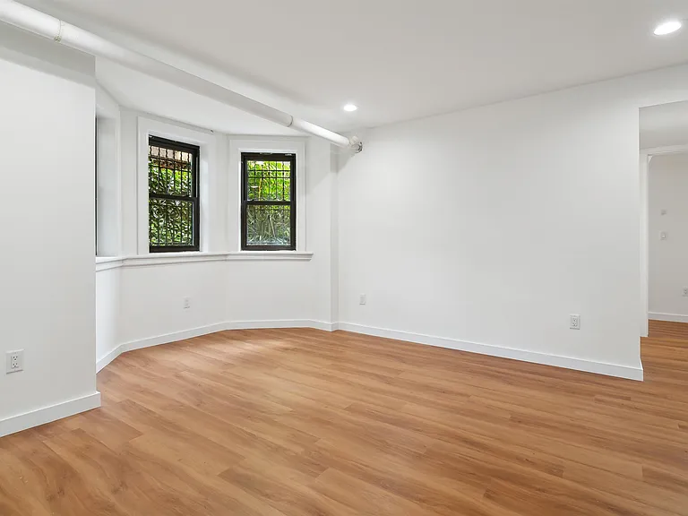 110 Summit Ave #G — Photo 6