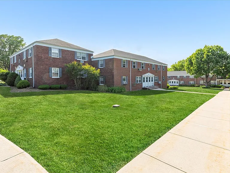 11B W Roselle Ave #11B — Photo 35