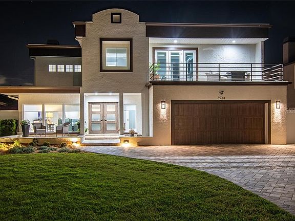2nd image of 3934 Bayshore Blvd NE