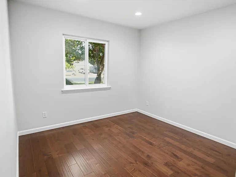 7737 Minstrel Ave — Photo 6