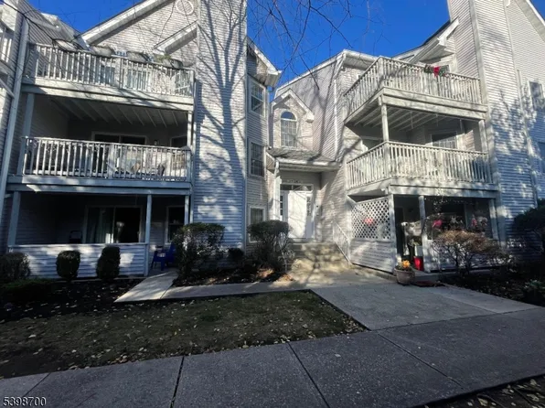 3 Quartz Ln #3, Paterson City, NJ 07501