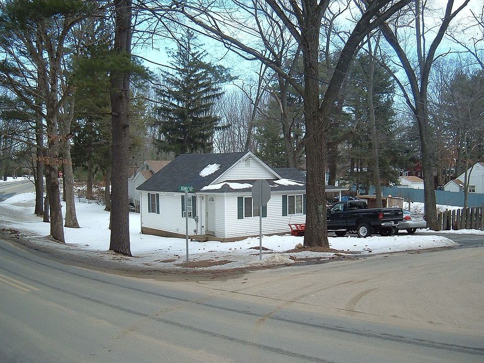 Lovely corner lot