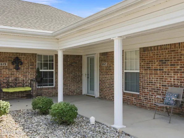 8621 Applegate Village Dr, Louisville, KY 40219