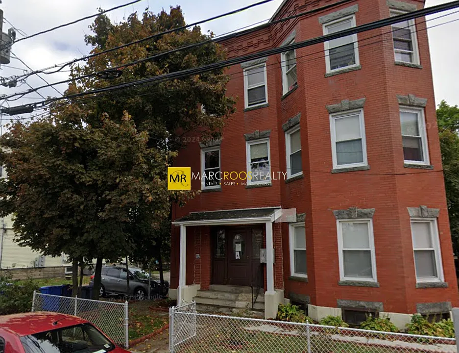 35 Waverly St #3