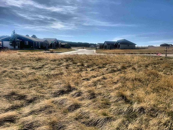 5th image of Agate Ln