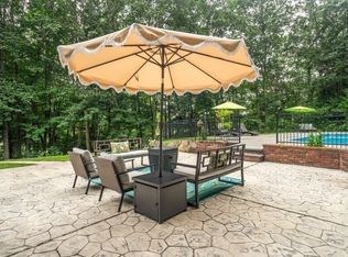 7 Shoreline Dr, Foxboro, MA 02035