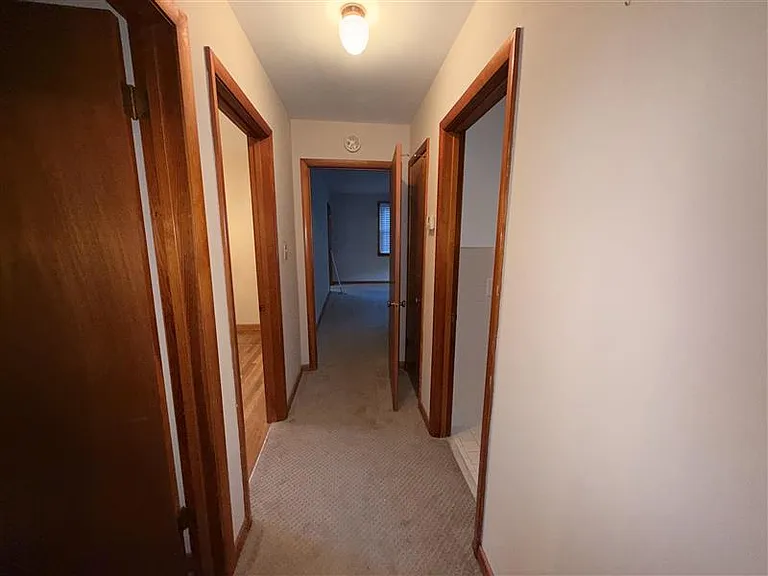 330 Melpar Dr — Photo 6