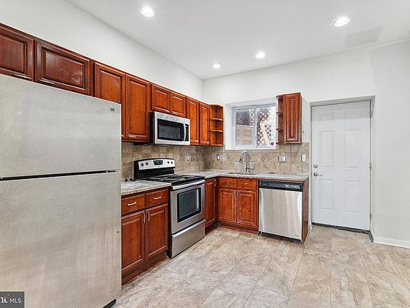 4th image of 918 N Bambrey St