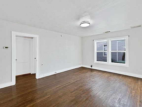 3rd image of 314 Fulton St