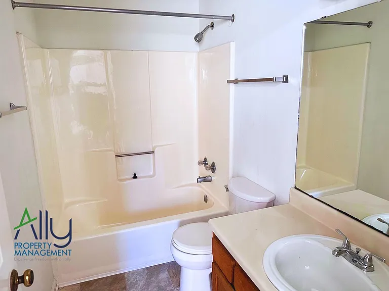 1515 Westfield Ct #1 — Photo 12
