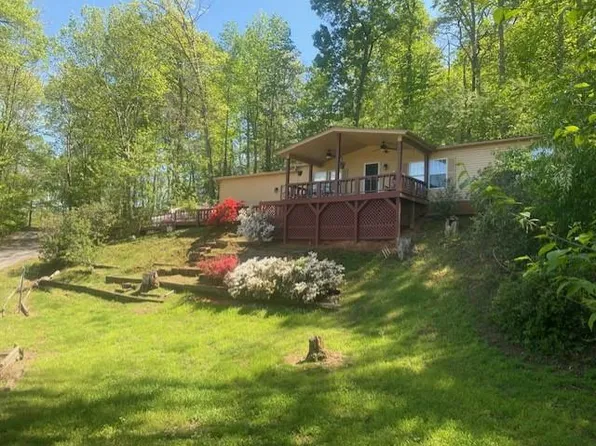 15 East Dr, Franklin, NC 28734