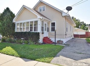 635 5th Ave, Aurora, IL 60505