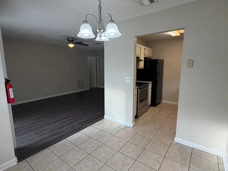 23 Talbot Ct — Photo 16