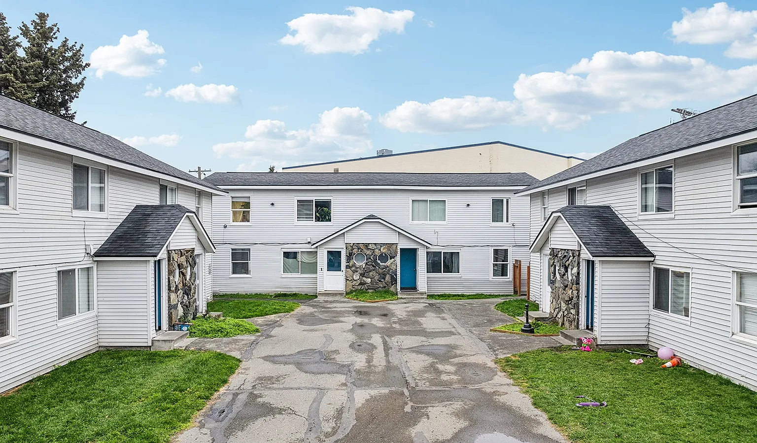 Romig Court — Photo 3