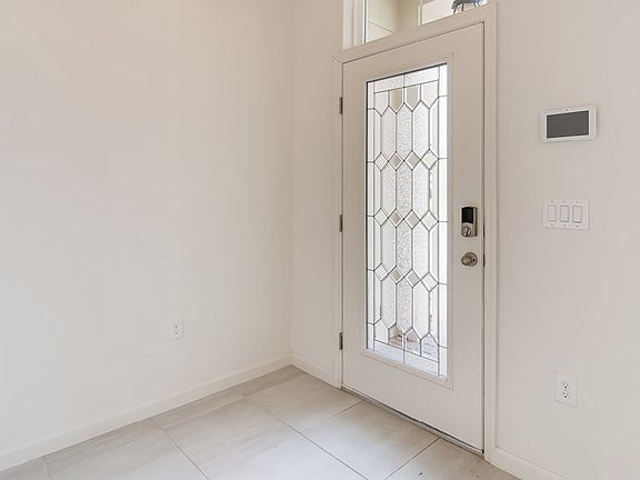 4th image of 1705 Berkshire Cir