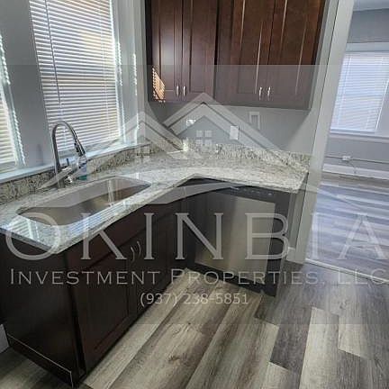 4th image of 750 Superior Ave
