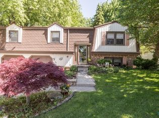 16 Naugatuck Way, Waterville, OH 43566